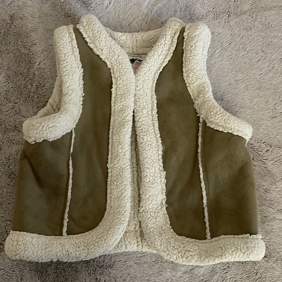 OshKosh B'gosh Other - Oshkosh B’gosh lined suede vest